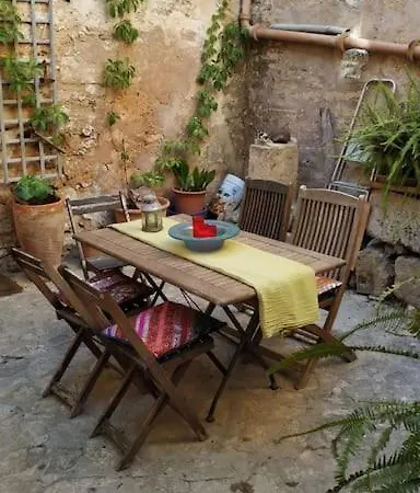 Charming Townhouse 7 Pax Wifi/aircon - Ca's Padri *