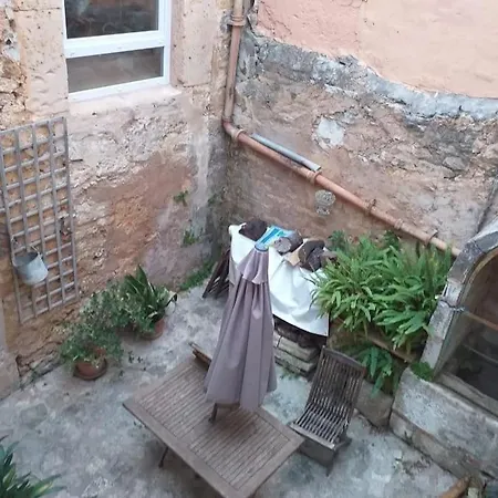 Charming Townhouse 7 Pax Wifi/aircon - Ca's Padri بيت للعطل لوكماجور